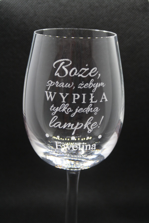 Kieliszek do wina z grawerem